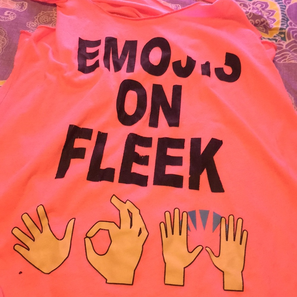 Pink tank top shirt